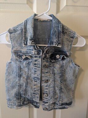 SOHO BLUE- Jean vest- Size 12 kids